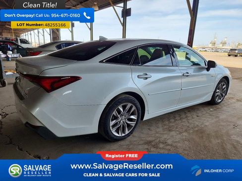 Used 2020 Toyota Avalon XLE w/ Carpet Mat Package FWD image 4