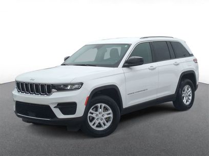 Certified 2023 Jeep Grand Cherokee Laredo w/ Luxury Tech Group I