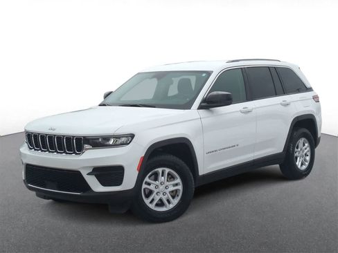 Certified 2023 Jeep Grand Cherokee Laredo w/ Luxury Tech Group I image 1