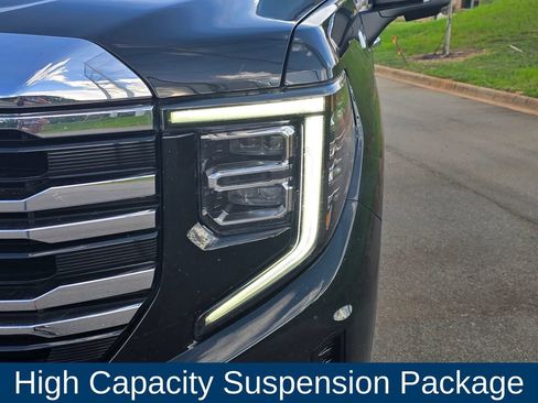 Used 2024 GMC Sierra 1500 SLT w/ SLT Premium Plus Package AWD/4WD image 10