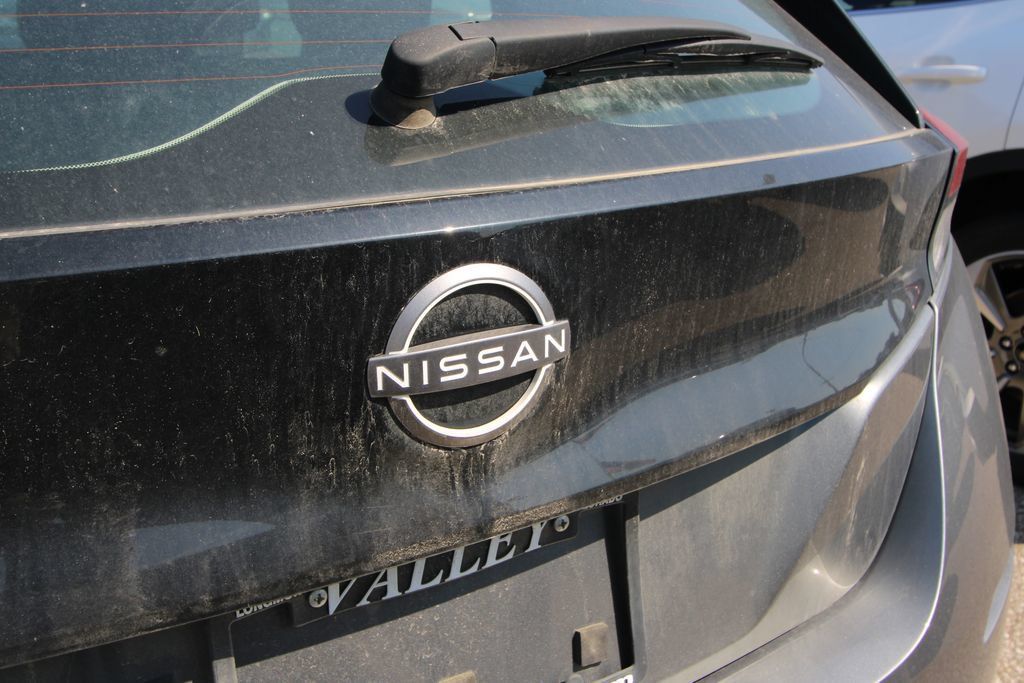 Used 2025 Nissan Leaf S FWD image 14