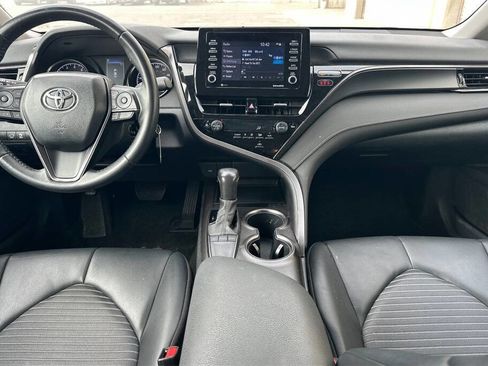 Used 2024 Toyota Camry SE image 13