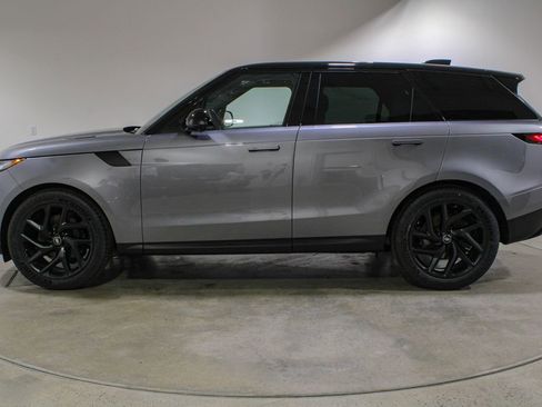 Used 2025 Land Rover Range Rover Sport SE AWD/4WD image 2