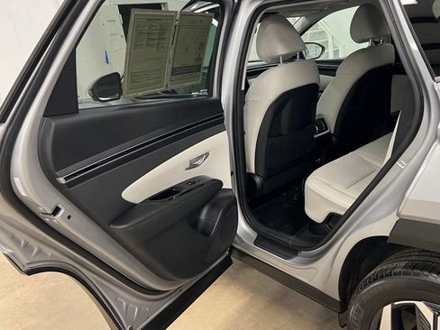 Used 2023 Hyundai Tucson Limited AWD/4WD image 23