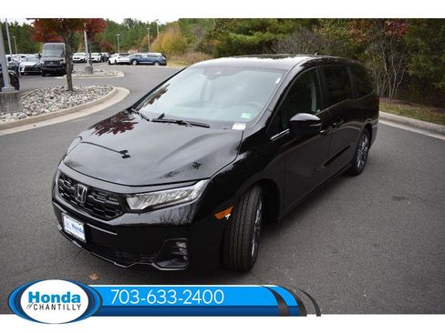 New 2026 Honda Odyssey Touring image 4