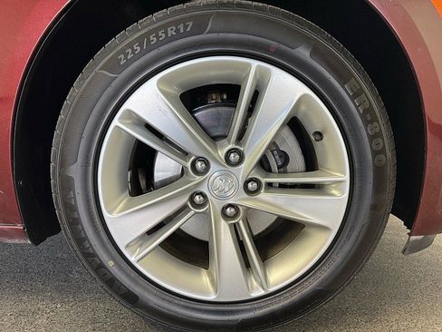 Used 2019 Buick Regal Preferred image 25