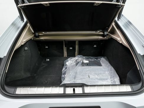 New 2026 Porsche Panamera 4 image 33