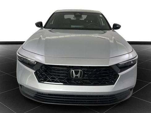 Used 2025 Honda Accord Sport image 8