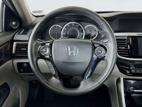 Used 2017 Honda Accord EX-L image 18
