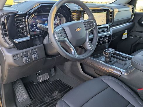 New 2025 Chevrolet Silverado 1500 LTZ w/ LTZ Convenience Package II image 17