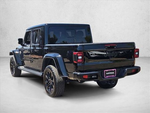Used 2022 Jeep Gladiator Overland AWD/4WD image 7