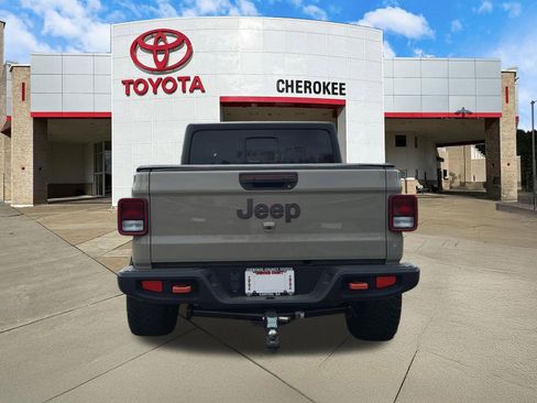 Used 2022 Jeep Gladiator Mojave image 3