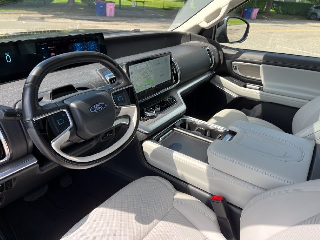 Certified 2025 Ford Expedition Max Platinum AWD/4WD image 18