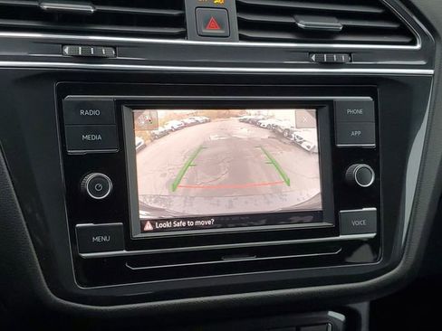 Used 2024 Volkswagen Tiguan S image 21