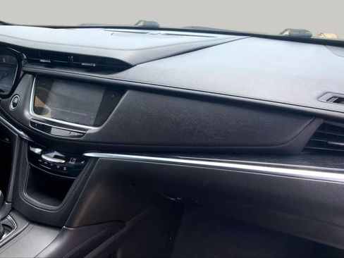 Used 2023 Cadillac XT5 Premium Luxury FWD image 18