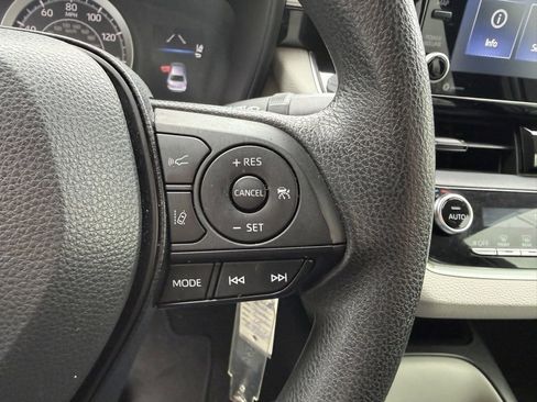 Certified 2022 Toyota Corolla LE image 25