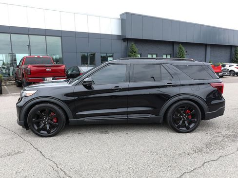 Used 2021 Ford Explorer ST w/ Equipment Group 401A AWD/4WD image 2