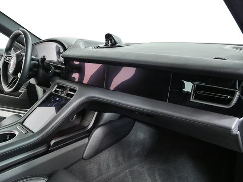 Certified 2025 Porsche Taycan 4S AWD/4WD image 28