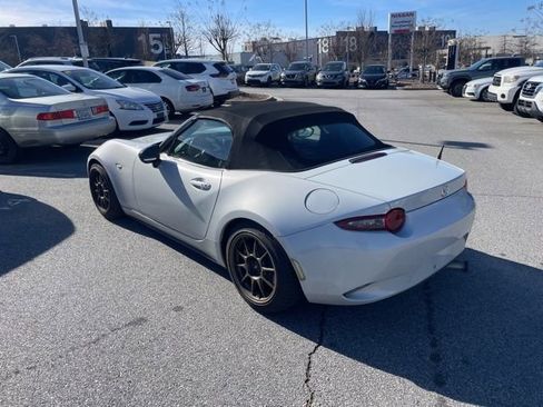 Used 2016 MAZDA MX-5 Miata Sport image 4