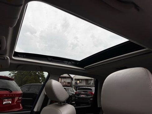 Used 2015 Subaru Forester 2.5i Touring w/ Eyesight & Navigation System AWD/4WD image 13