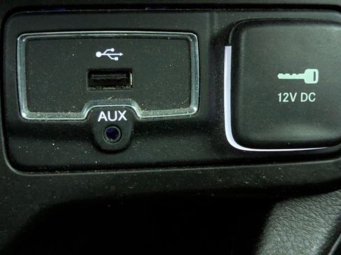 Used 2021 Jeep Renegade Latitude image 27