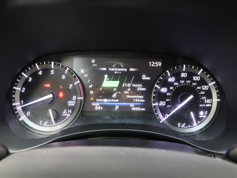 Used 2021 Toyota Highlander XLE image 43