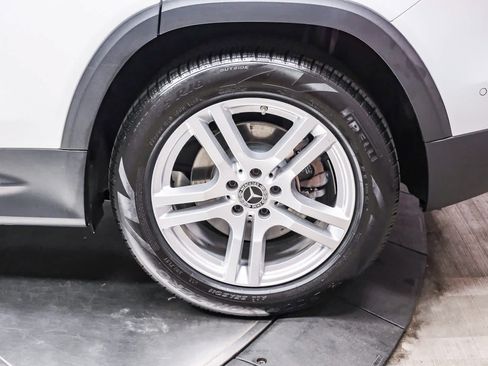 Used 2022 Mercedes-Benz GLB 250 4MATIC image 9
