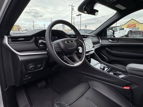 New 2026 Jeep Grand Cherokee Limited w/ Limited Altitude Package image 12