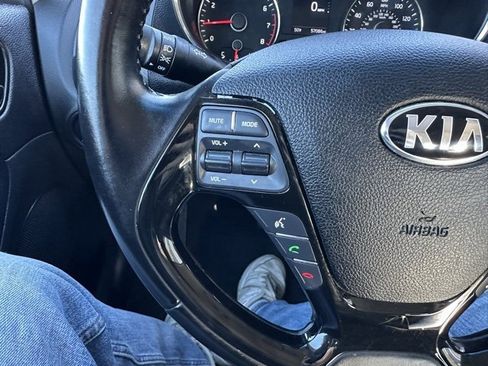 Used 2017 Kia Forte S image 26