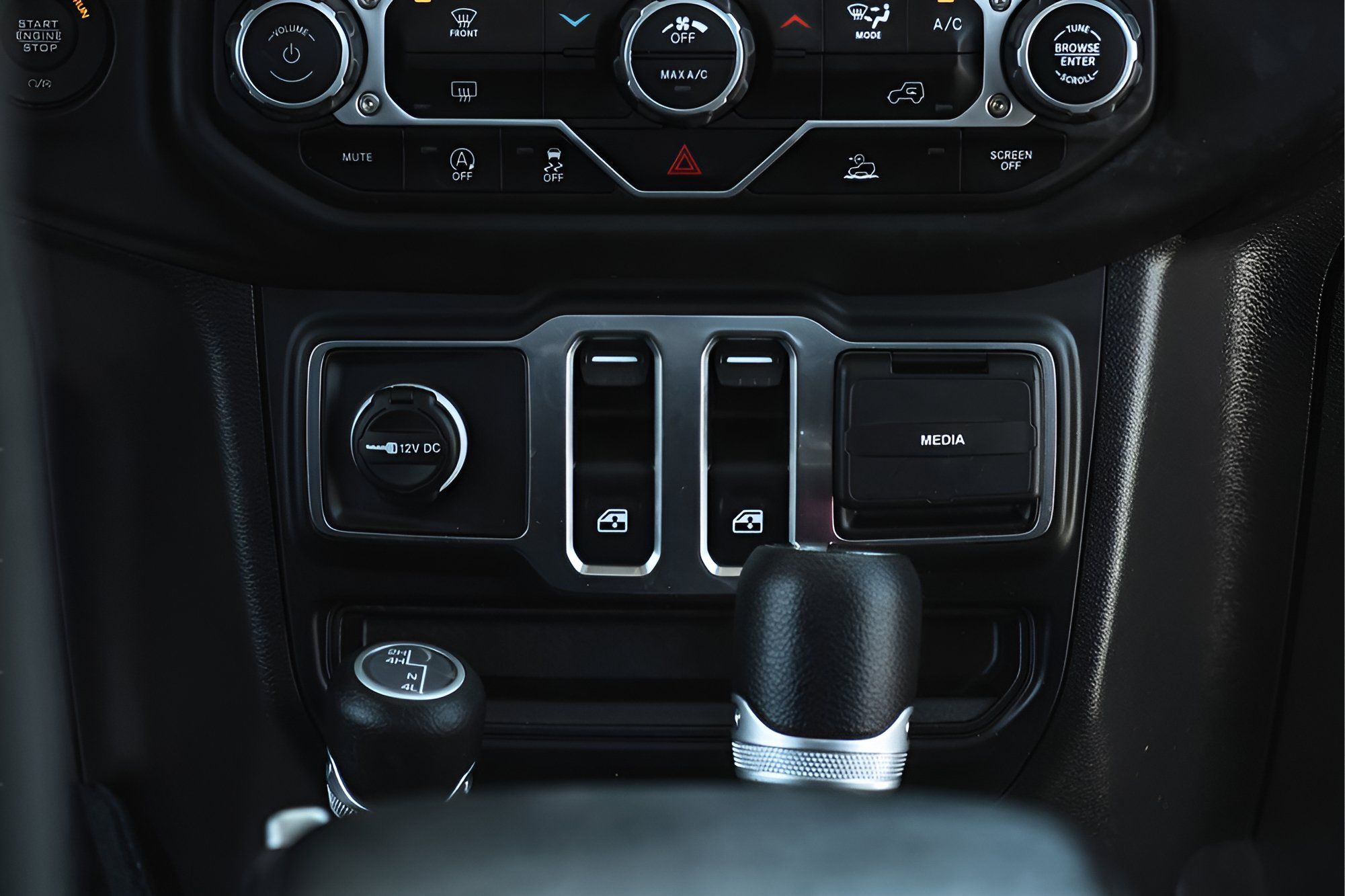 Used 2023 Jeep Wrangler Sport AWD/4WD image 27