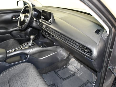 Certified 2024 Honda HR-V LX image 40