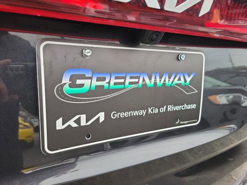 Certified 2024 Kia Carnival LX image 38