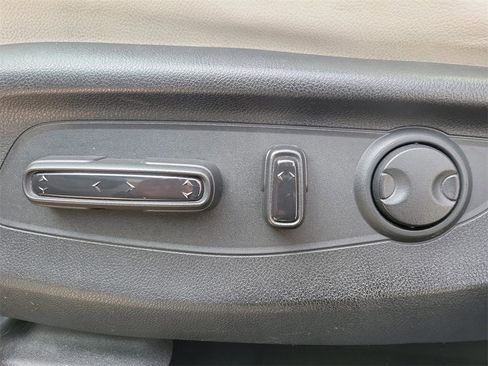 Used 2023 Honda CR-V EX-L image 17