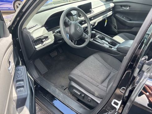 Used 2023 Honda Accord EX image 2