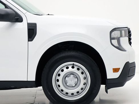 New 2025 Ford Maverick XL image 3