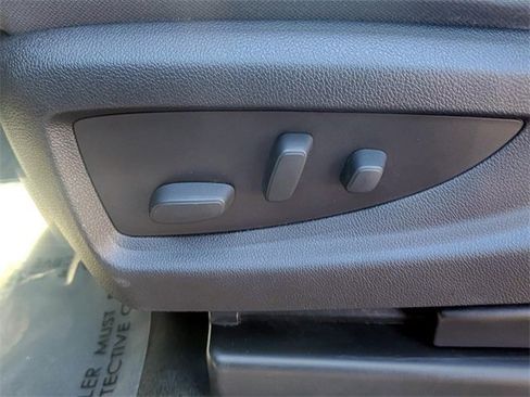 Used 2017 GMC Sierra 1500 SLE w/ SLE Value Package image 34