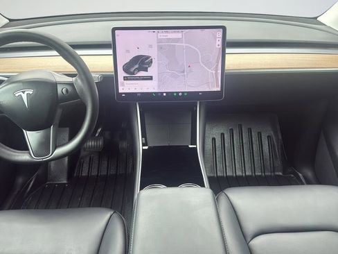 Used 2021 Tesla Model Y Long Range AWD/4WD image 11