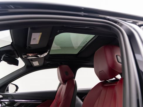 Certified 2025 BMW i5 xDrive40 w/ Premium Package image 19