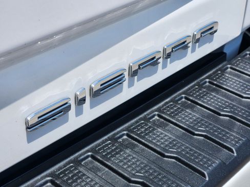 Used 2025 GMC Sierra 2500 Denali AWD/4WD image 28