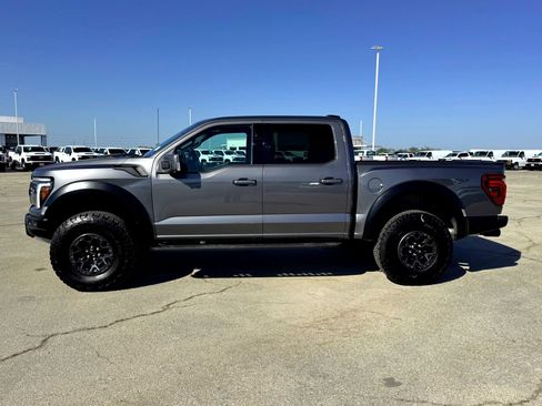 Used 2025 Ford F150 Raptor w/ Equipment Group 803A Raptor R AWD/4WD image 11