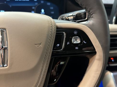 Used 2023 Lincoln Aviator Reserve w/ Elements Package Plus RWD image 24