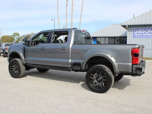 Used 2024 Ford F250 Lariat w/ Black Appearance Package image 7