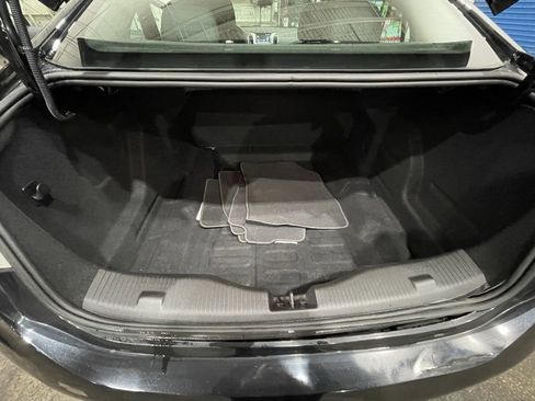 Used 2017 Chevrolet Cruze LS image 21