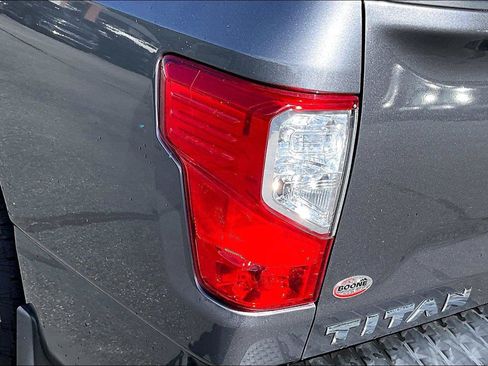 Used 2024 Nissan Titan SV w/ SV Convenience Package RWD image 31