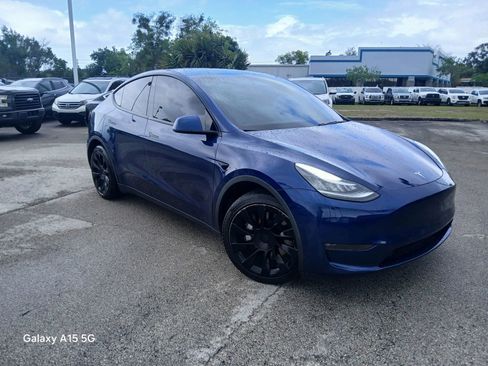 Used 2020 Tesla Model Y Long Range AWD/4WD image 2