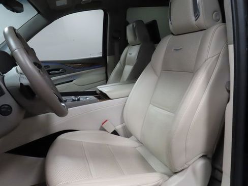 Certified 2023 Cadillac Escalade Premium Luxury Platinum image 18