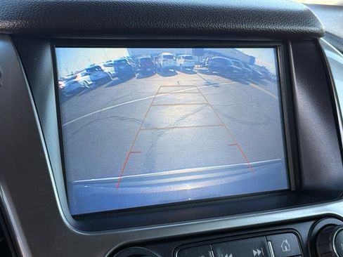 Used 2018 Chevrolet Suburban Premier image 23