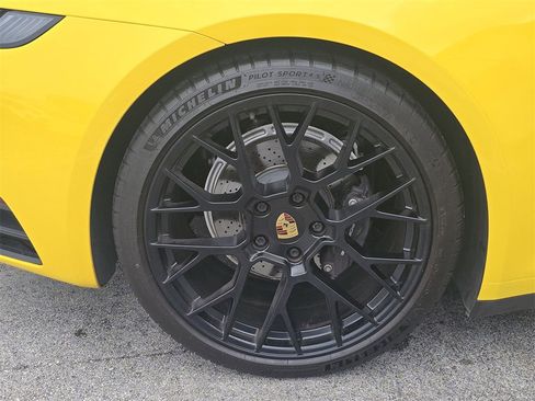Used 2022 Porsche 911 Carrera w/ Premium Package image 6