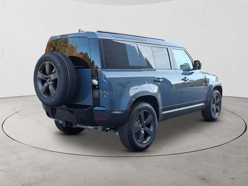 New 2026 Land Rover Defender 110 S image 5