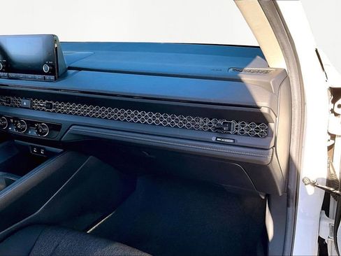 Used 2025 Honda Accord LX image 20